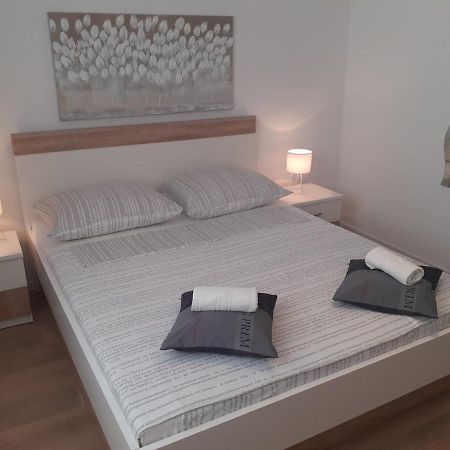 Apartment & Rooms Riva Vodice Esterno foto