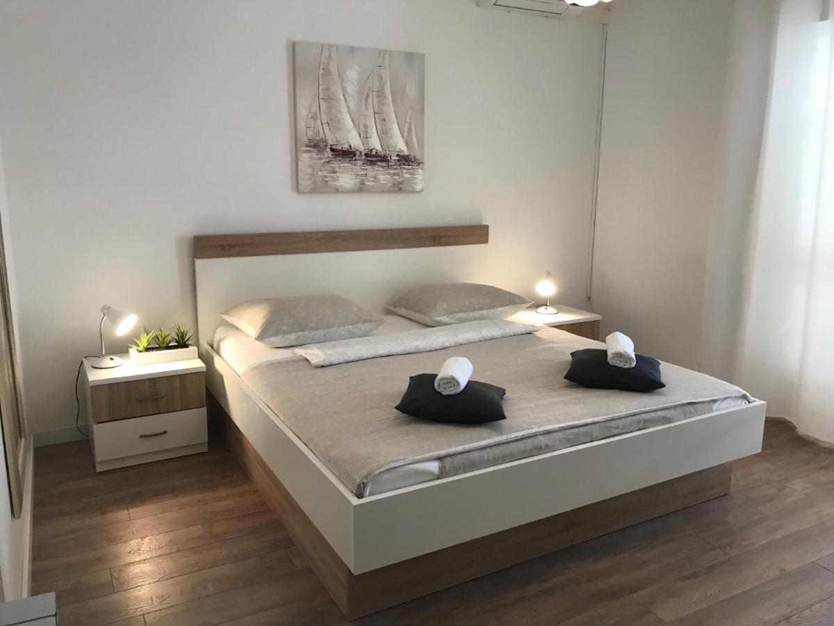 Apartment & Rooms Riva Vodice Esterno foto