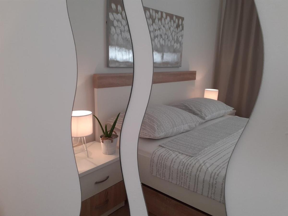 Apartment & Rooms Riva Vodice Esterno foto