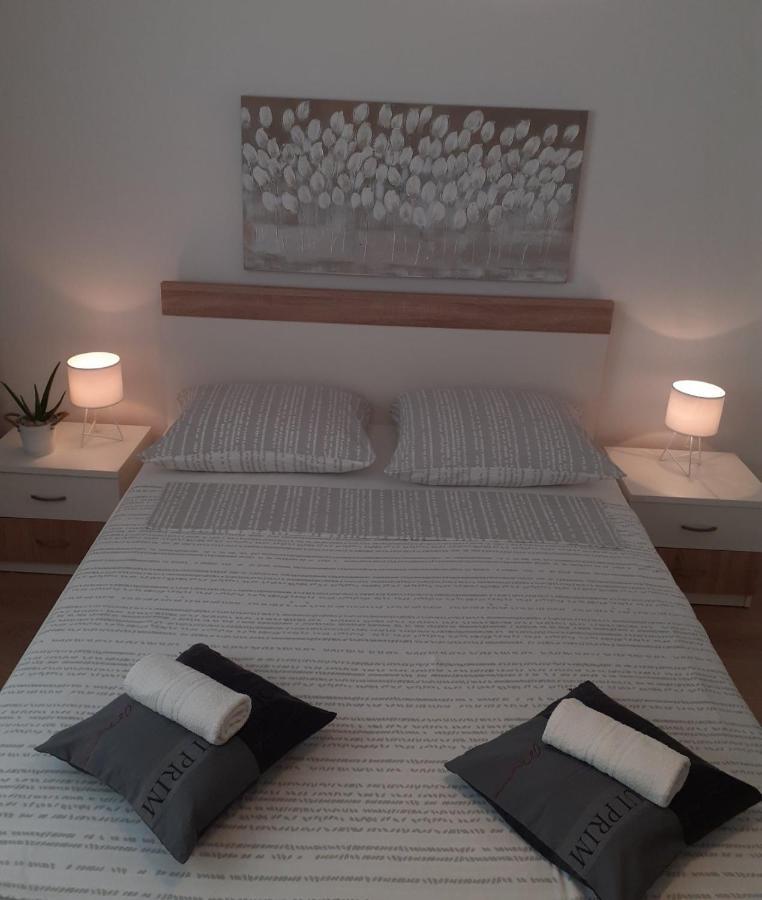 Apartment & Rooms Riva Vodice Esterno foto
