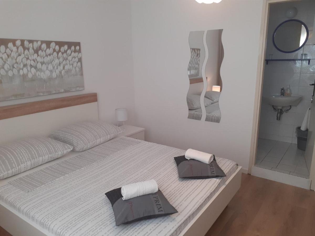 Apartment & Rooms Riva Vodice Esterno foto