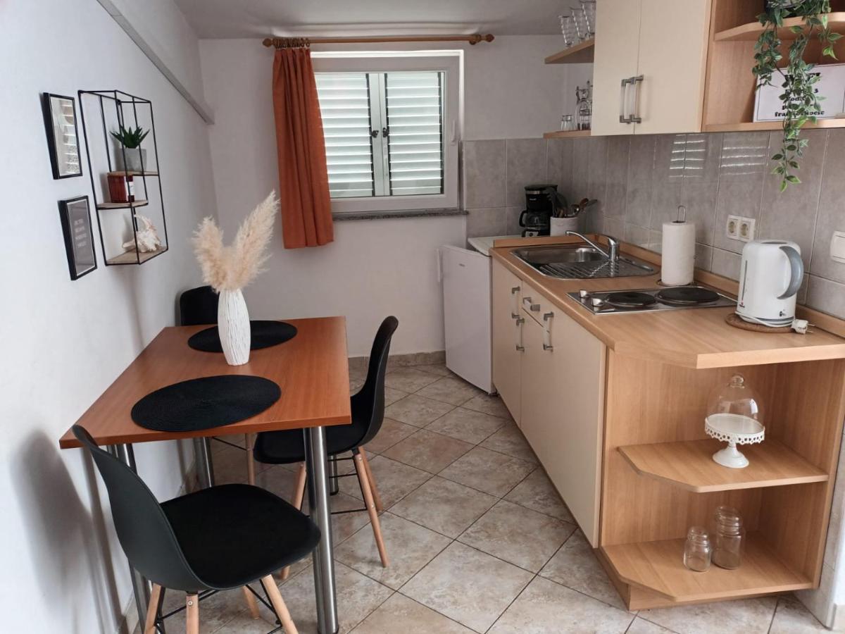 Apartment & Rooms Riva Vodice Esterno foto
