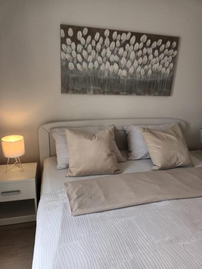 Apartment & Rooms Riva Vodice Esterno foto